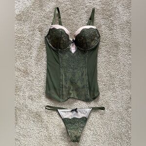 Victorias Secret Elegant Green Lace Bustier Cami Underwear Thong Set